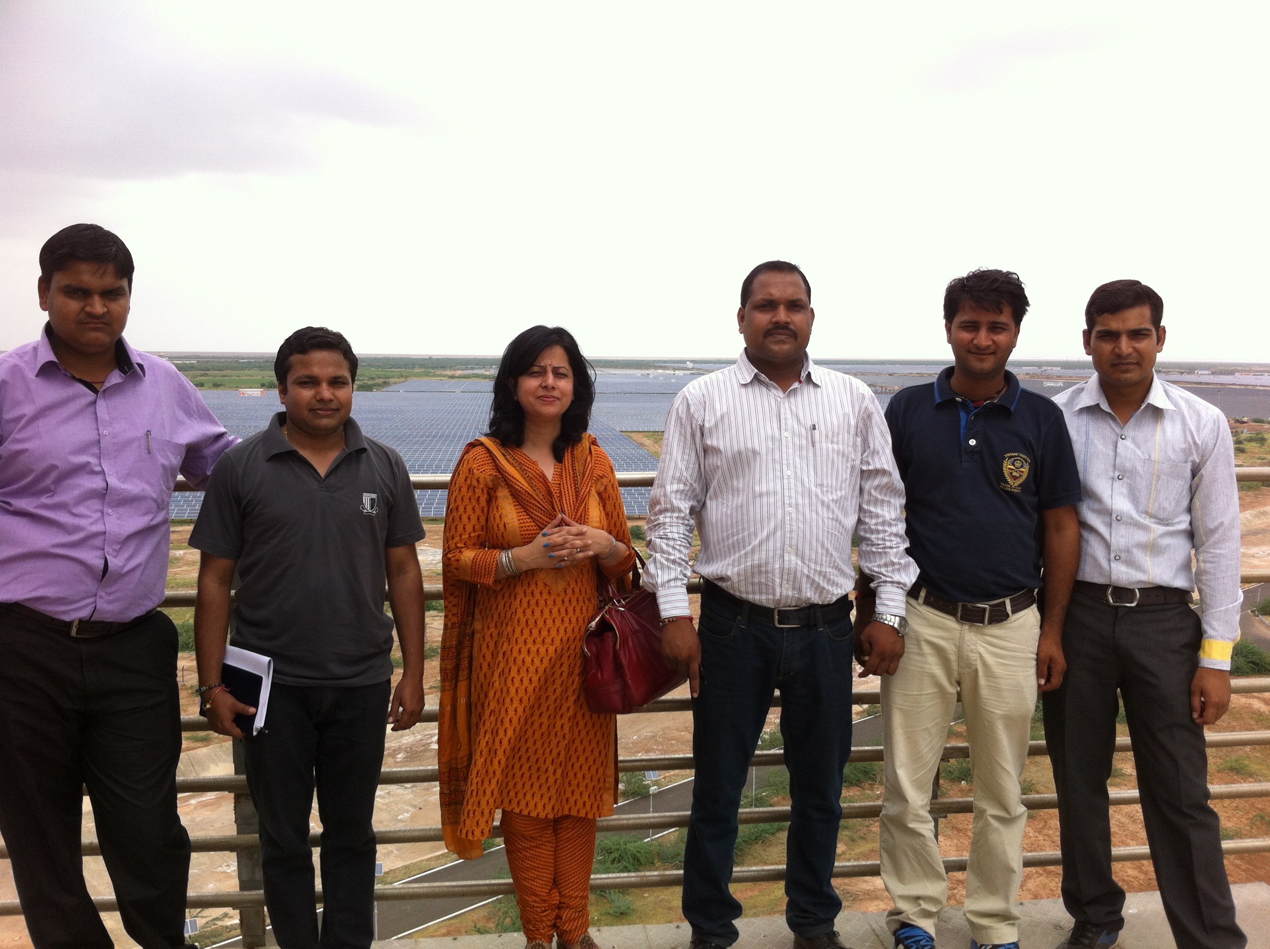 चारणका सौर पीवी पावर स्टेशन