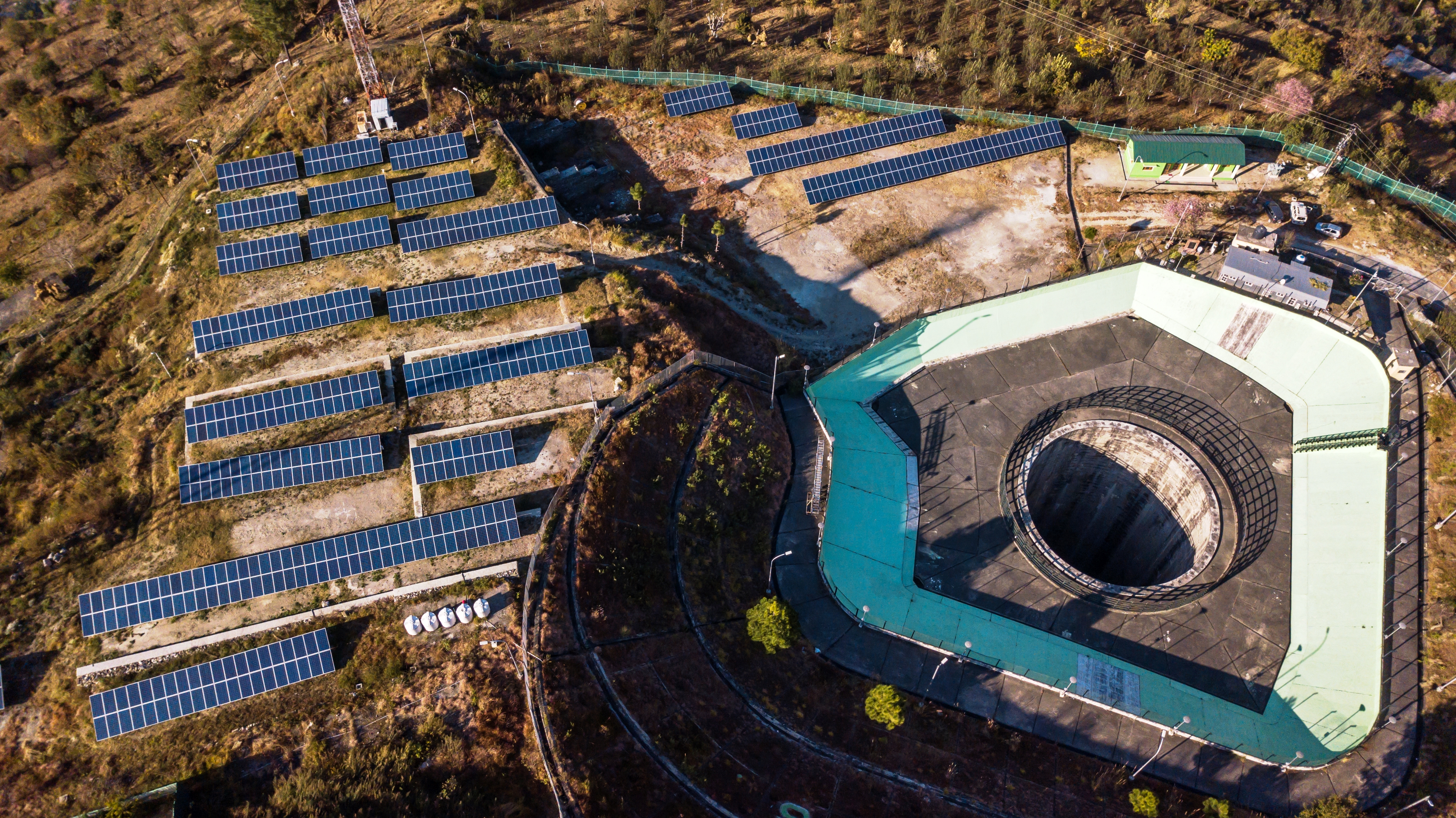 एनजेएचपीएस पर कैप्टिव सौर ऊर्जा संयंत्र