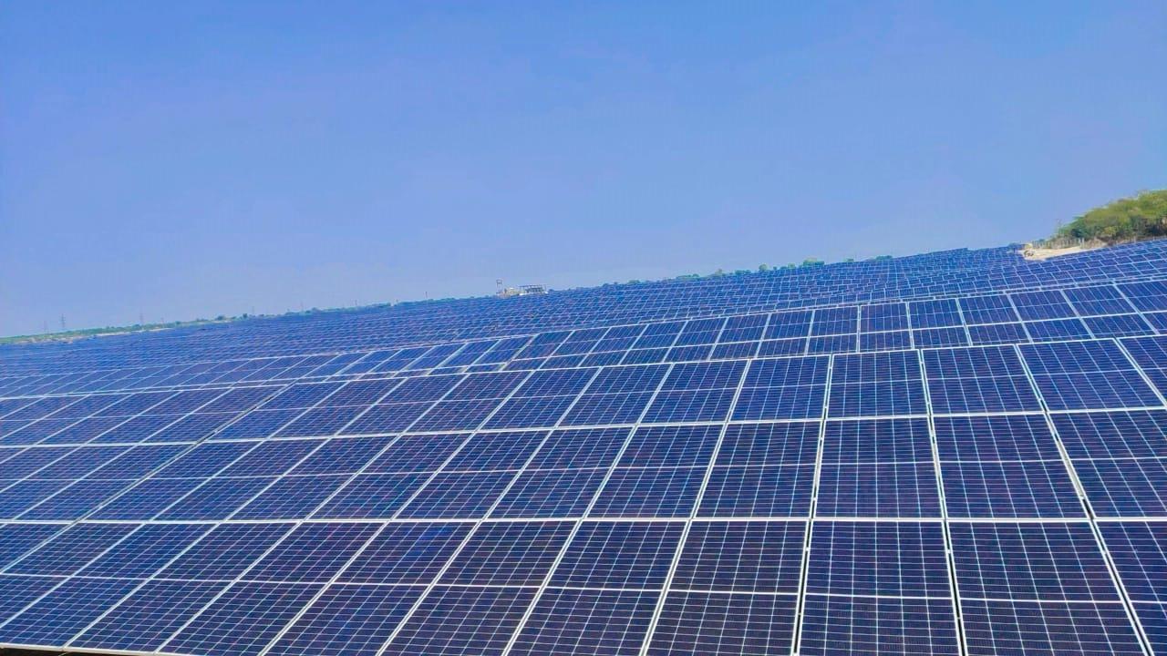 पारासन सौर ऊर्जा स्टेशन, उत्तर प्रदेश (75 मेगावाट)